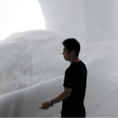 Tokunjin Yoshioka with 'Snow', Mori Art Museum, Tokyo